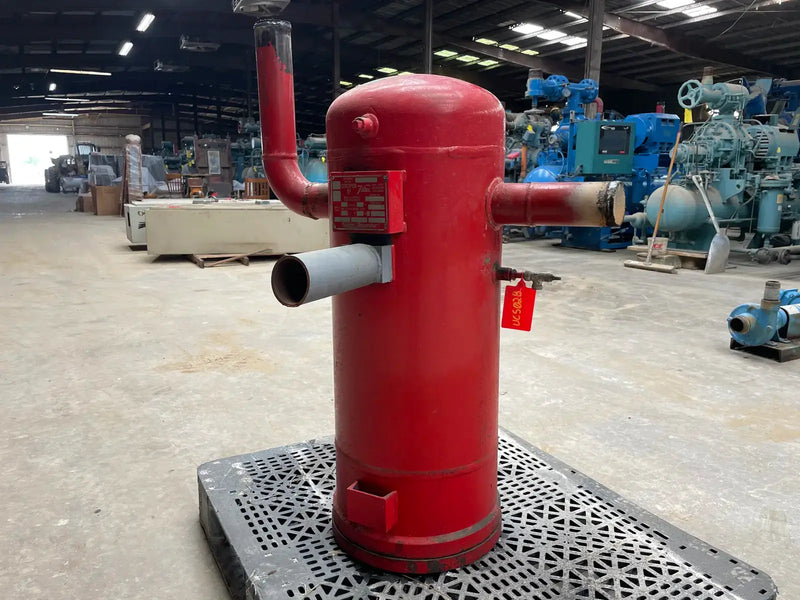 Vilter Super Separator Vertical Ammonia Oil Tank (16in X 36in. 40 Gallons)