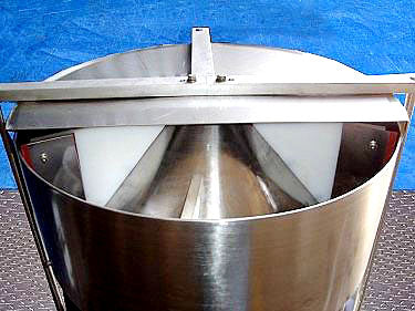 Volumetric Rotary 8-Station Filler Not Specified 