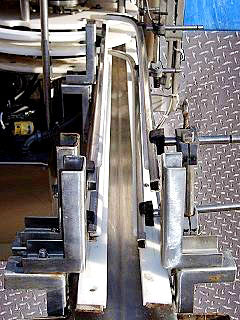 Volumetric Rotary 8-Station Filler Not Specified 