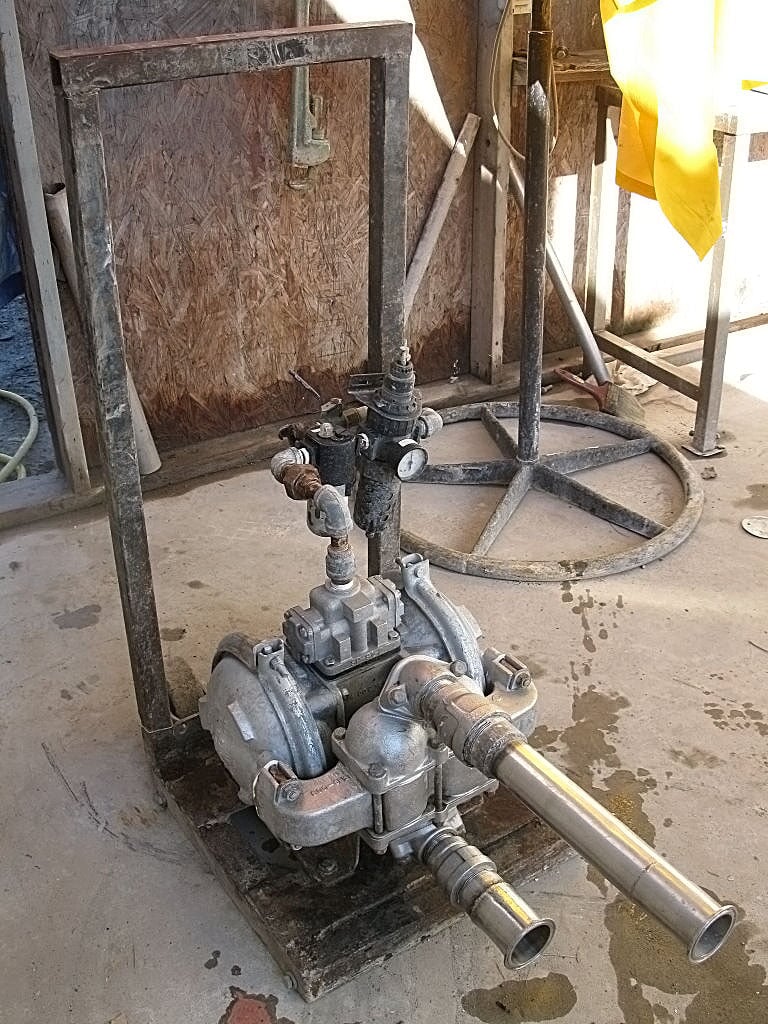 Warren Rupp Sandpiper® Heavy Duty Ball SB1.5 Double Diaphragm Pump Warren Rupp 
