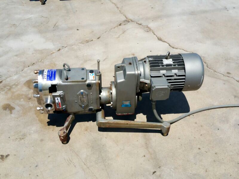 Waukesha 45-U2 Positive Displacement Pump Waukesha 