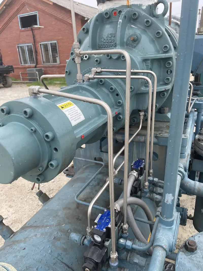 Paquete de compresor de tornillo rotativo Frick RWB-II-60 (Frick TDSH163S, 200 HP 460 V, panel de micro control Johnson Controls)